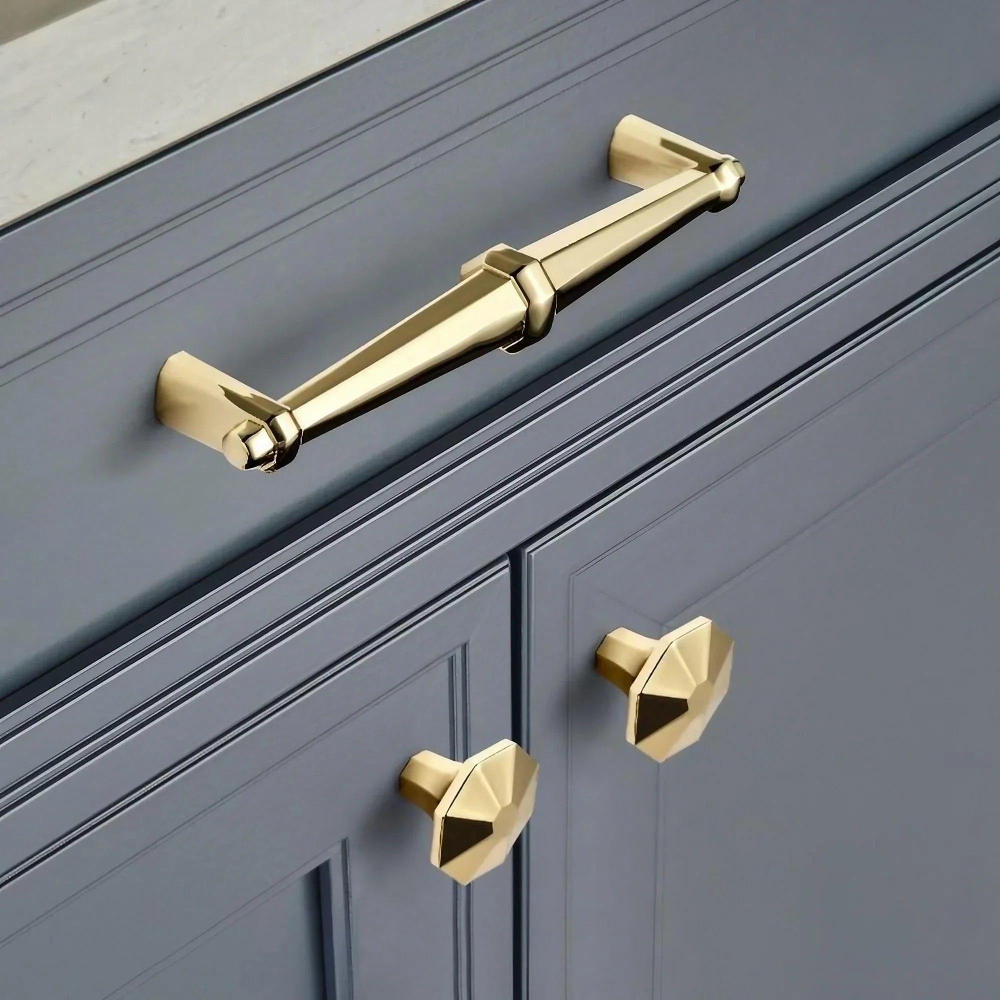 Light Luxury Polished Gold Cabinet Pulls and Knobs